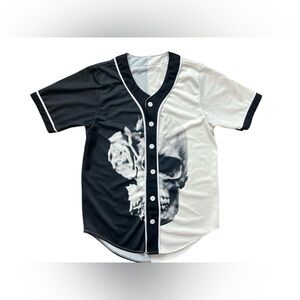 Skull‎ Jersey Black and White Size Medium Button Up Halloween Costume
